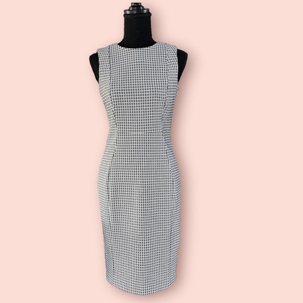 Calvin Klein sleeveless, stretch knee-length sheath dress, size 4